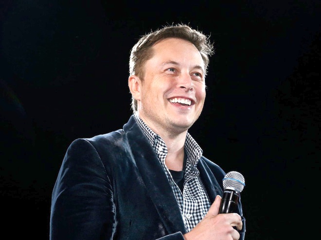 Được hỏi xin lời khuyên khởi nghiệp, Elon Musk trả lời phũ phàng thế này đây