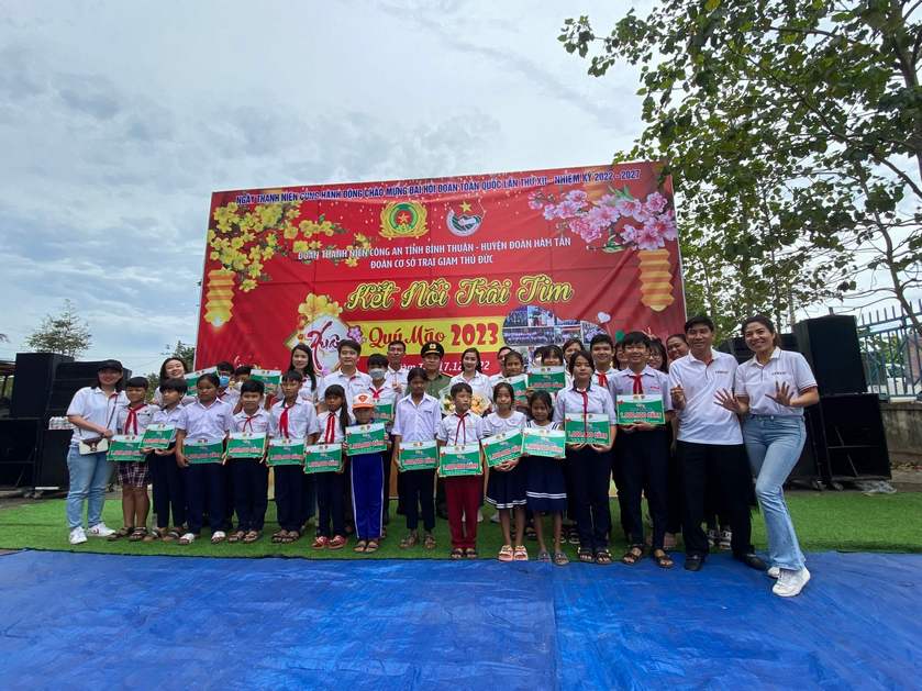 CEO Toàn Diện 18 PTI HCM: Đồng hành cùng huyện đoàn Hàm Tân tổ chức chương trình “Kết nối trái tim - Xuân Quý Mão 2023”